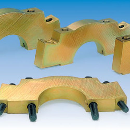 FORD 351 CLEVELAND 4 BOLT MAINCAPS SPLAYED ( 3 CAPS ONLY )
