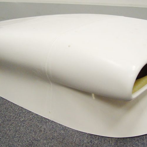 FIBREGLASS SCOOP MID RACE     L780MM X H200MM X W350MM